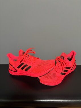 adidas UltraBoost 20 - Like New